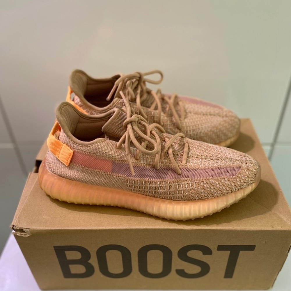 YEEZY 350 CLAY